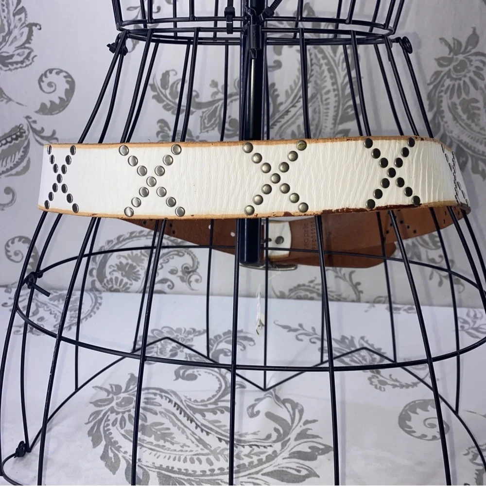 Linea Pelle White Distressed Studded Leather Belt Sz Med